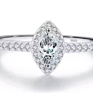 Luna Ring