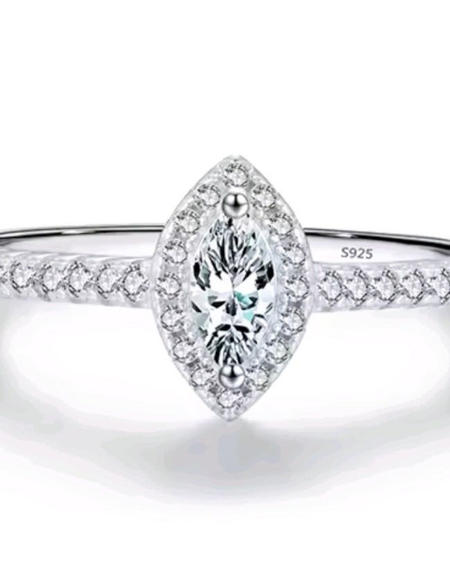 Luna Ring