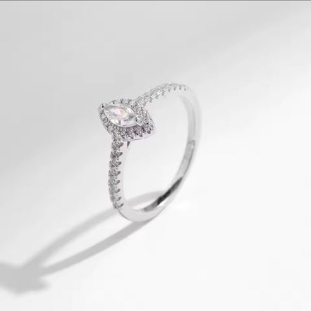 Luna Ring