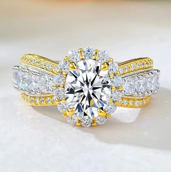 Aurelia Regal Halo Ring